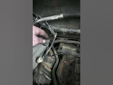 5.4 3v knock sensor location - YouTube