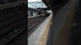 京阪8000系8002F　　　特急 淀屋橋行