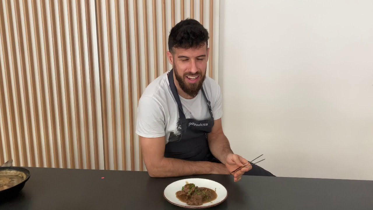 Auténtica receta de fricandó de ternera: con todos los trucos y pasos que necesitas para triunfar