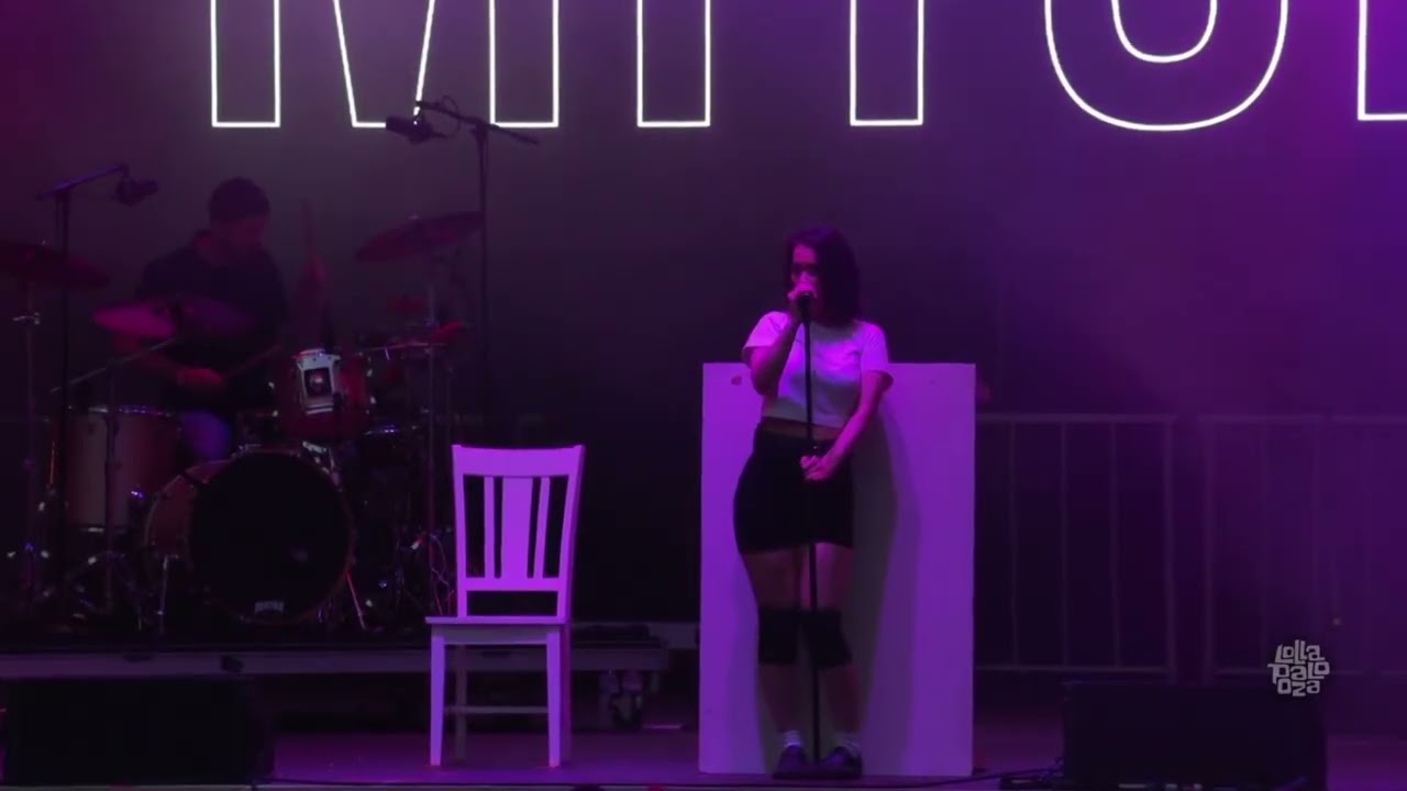 Mitski - Liquid Smooth (Live at Lollapalooza)
