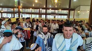 ראש חודש ניסן בית המדרש להתחדשות--תפילת הלל מרגשת ומשמחת