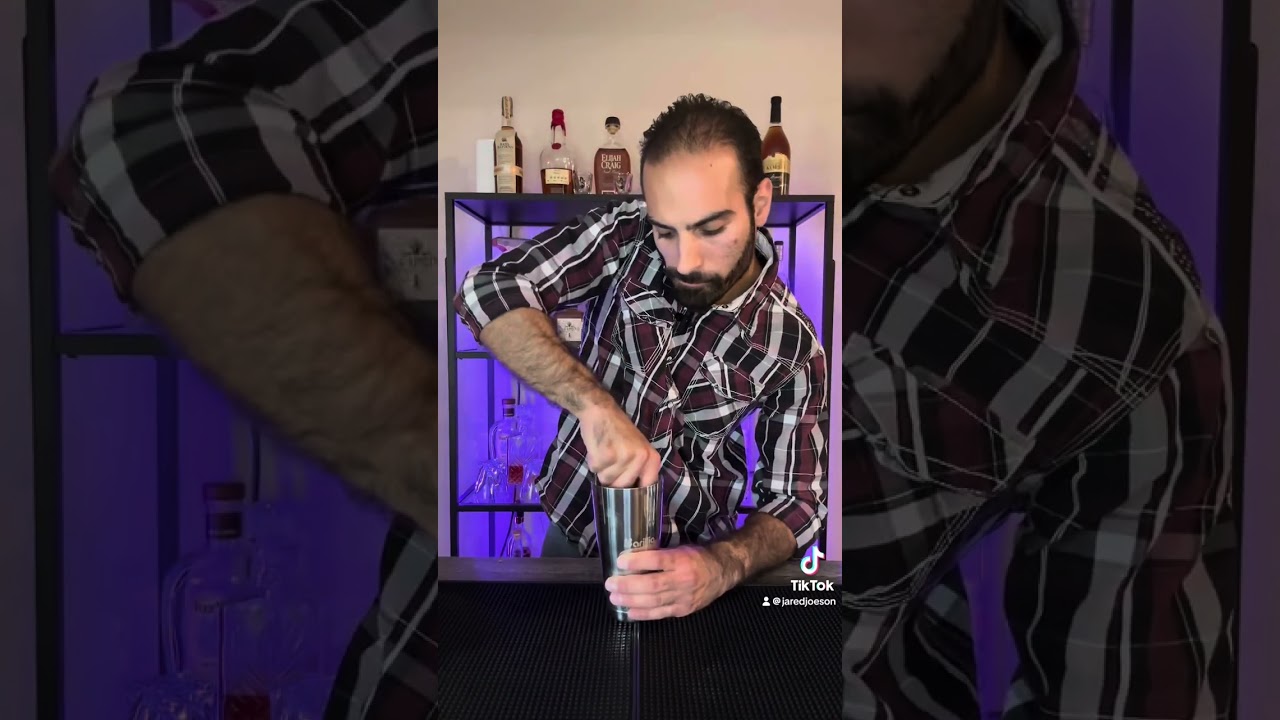 Bourbon Smash or Pass, Ep. 5: Strawberry & Chocolate! Honestly when does this combination NOT work?