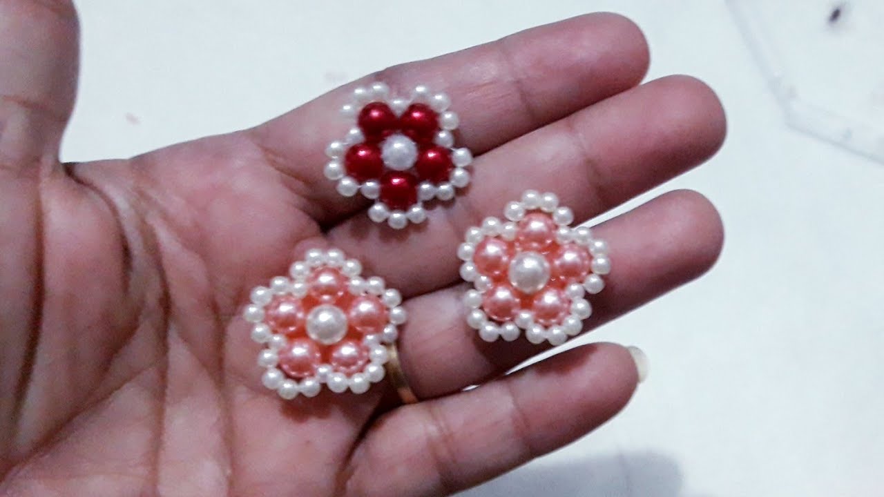 Chatons de pérolas tipo florzinha para miolos e tiaras