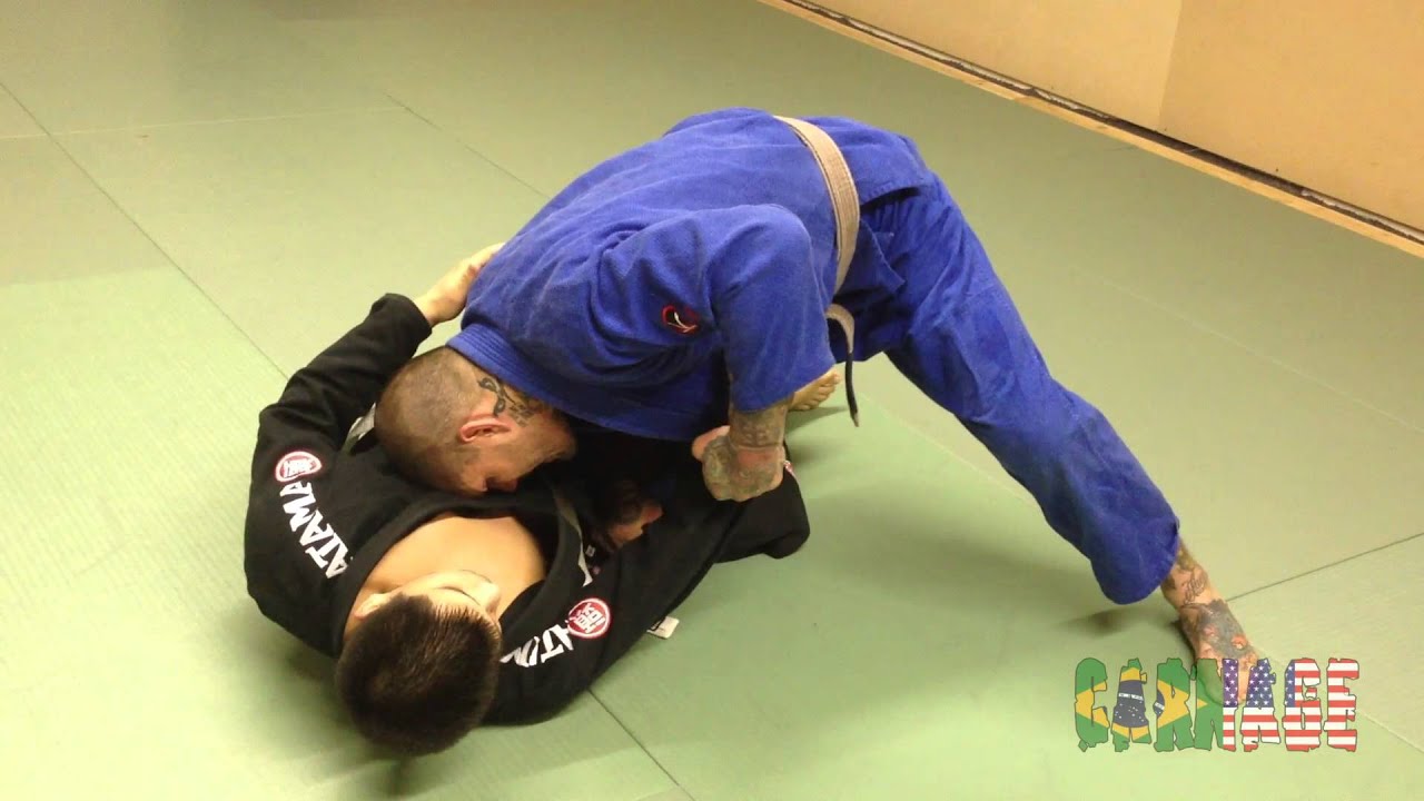 Daily BJJHalf Guard/Z Guard Pass with Leg Weave YouTube