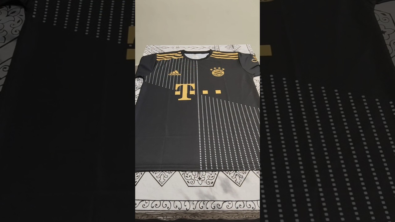 FC Bayern Munich football jersey 
