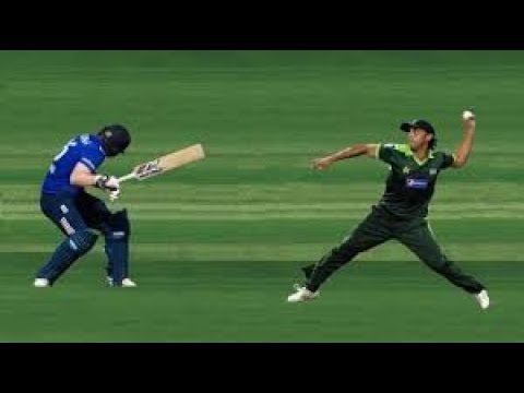 Most Angry Moments When Bowler Throwing Ball Towards Batsman - YouTube