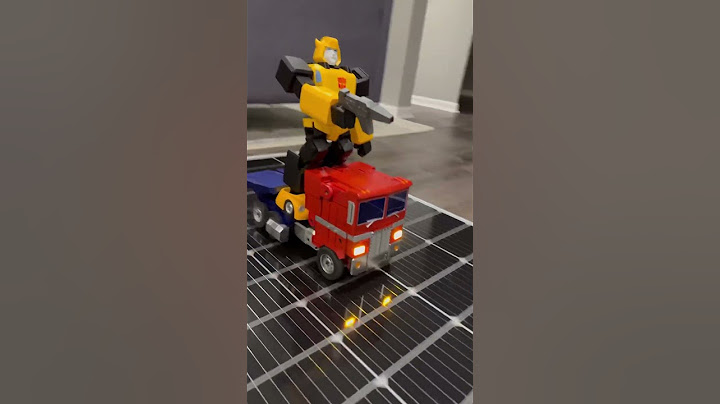 Can Optimus & BumbleBee take down Robosen Megatron?! 🤔