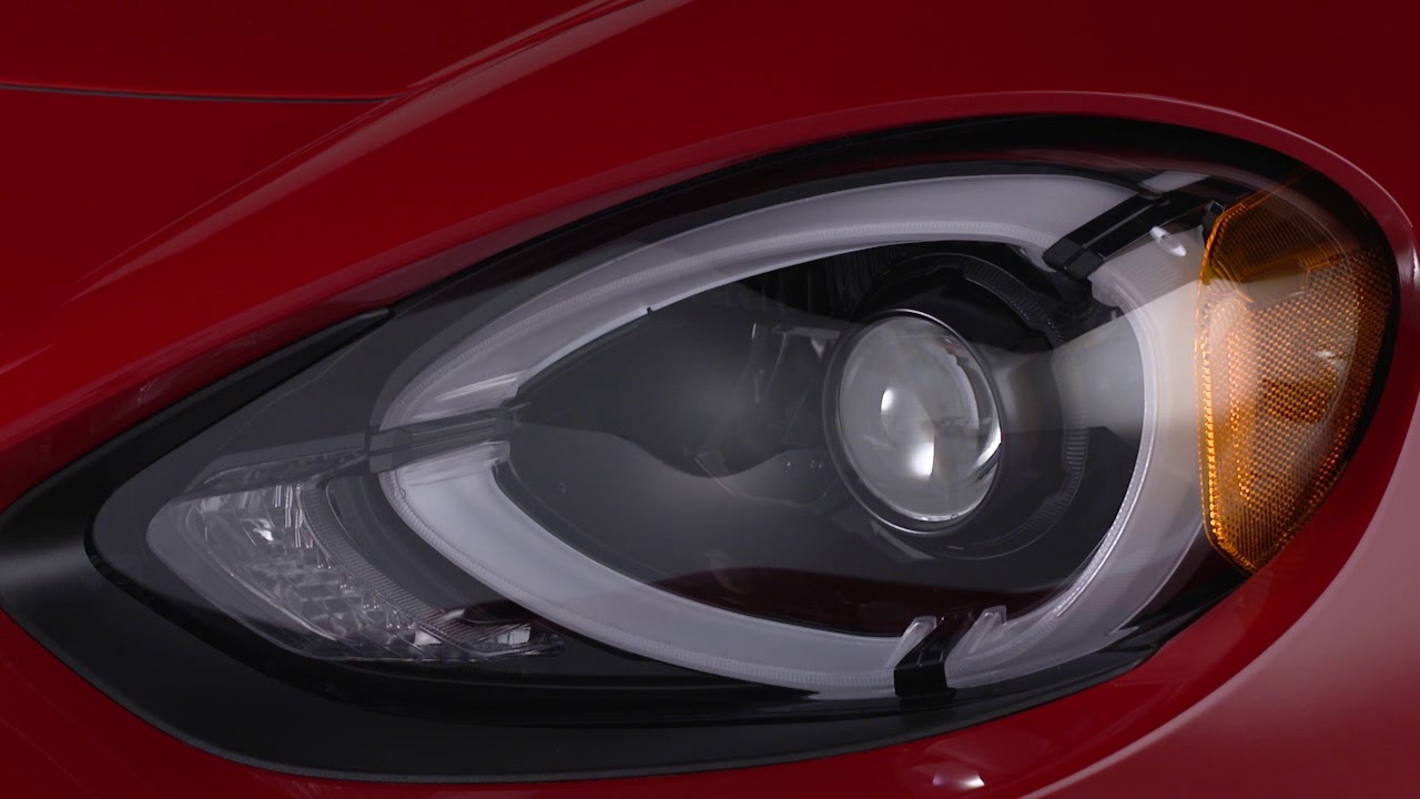 Headlight ControlsHow to use the headlight, tail lights and parking lights in 2019 Fiat 124