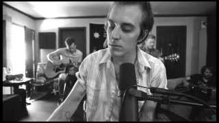 Miniatura de vídeo de "The Maine - Love and Drugs (Acoustic)"