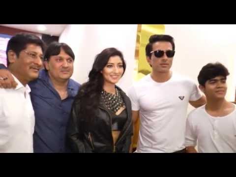 Warrior Savitri Movie |# Hot Super Model Lucy Pinder Debut Film | Trailer Launch | Sonu Sood