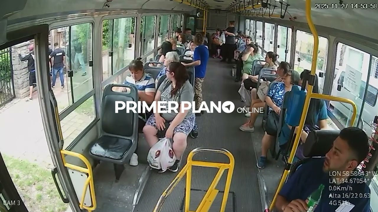 VILLA LUZURIAGA: CINEMATOGRÁFICA DETENCIÓN DE TRES MENORES DE EDAD ARMADOS ARRIBA DE UN COLECTIVO