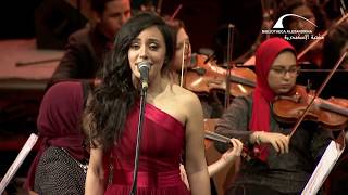 Fabrica's Mira Waguih singing لا بداية ولا نهاية , on the theme of the song 