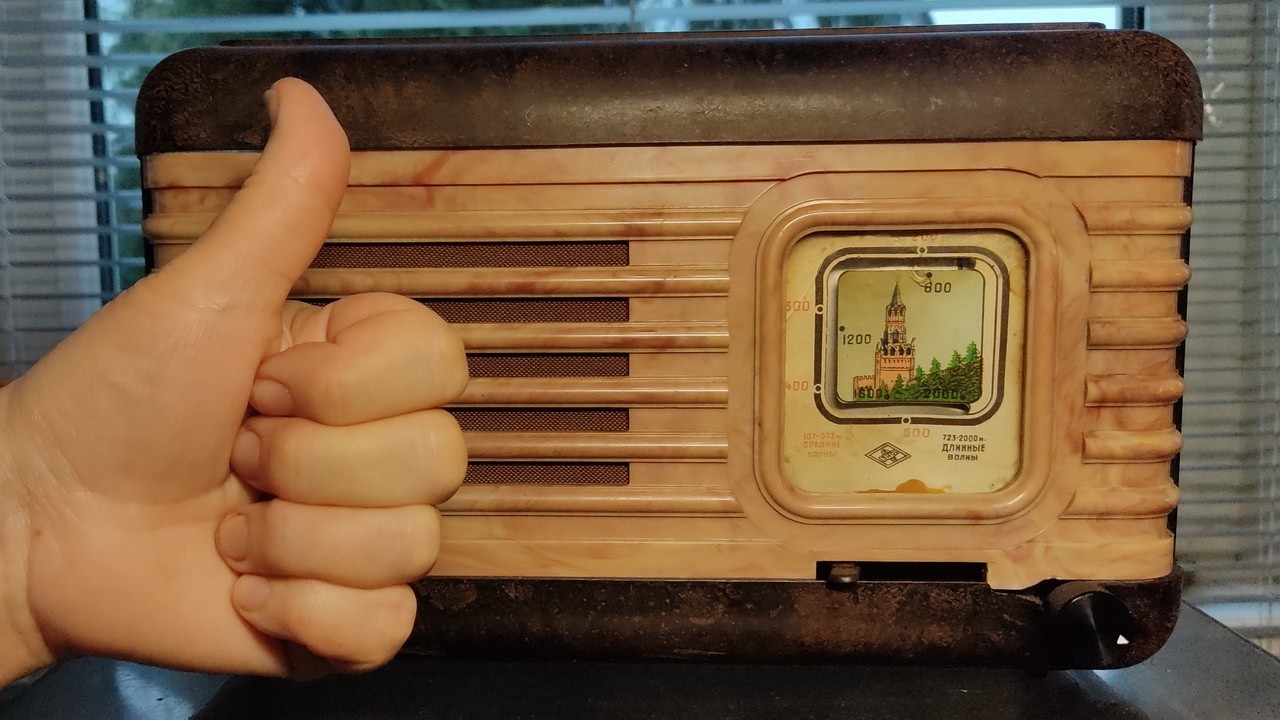 Антикварный радиоприемник Москвич: история и ремонт  #восстановление #радио