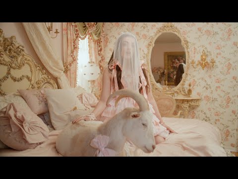 Kiki Kramer - relevant (Official Music Video)