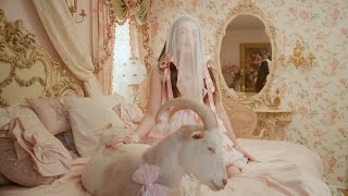 Kiki Kramer - Relevant Official Music Video