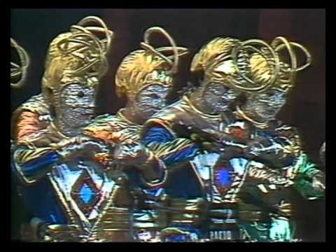 Actuación de Robots en la final del COAC 1983