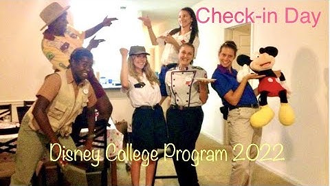 Disney College Program 2021 - 2022 Check-In Day at Flamingo Crossings Village