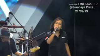 Andromedha - lamunan live parkir timur delta plaza