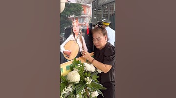 Đau lòng tang lễ nhạc sĩ Kiều My : Nsut Tuyết Ngân khóc nức nỡ