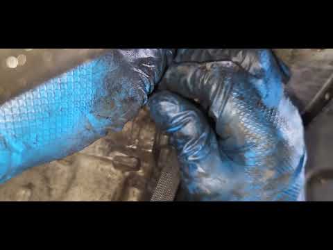 how to replace alternator belt 05 suzuki swift  p2