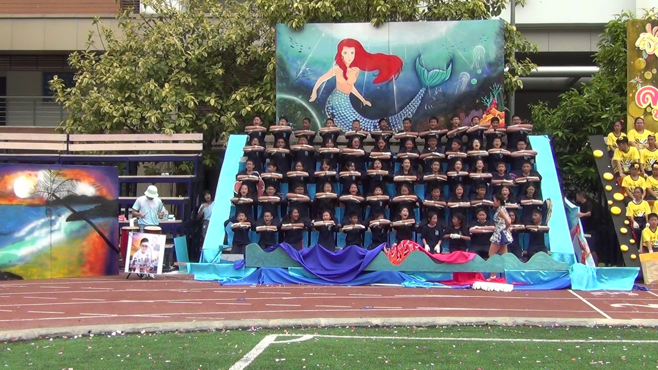 กองเชียร์และผู้นำเชียร์ สีฟ้า กีฬาจัตวาสามัคคี '61 สาธิตสวนสุนันทา