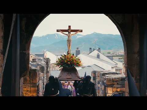 El Castillo de los Templarios acoge el Viacrucis Penitencial