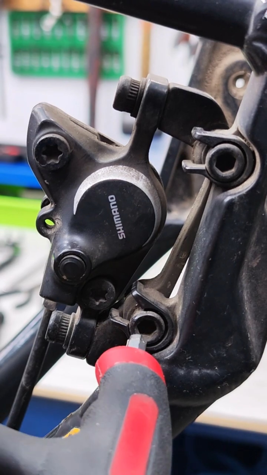 Removing components from the bicycle frame - YouTube