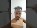 Retocando o cabelo.