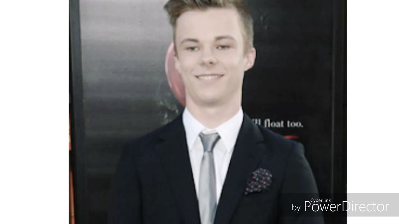 Nicholas Hamilton & Owen Teague