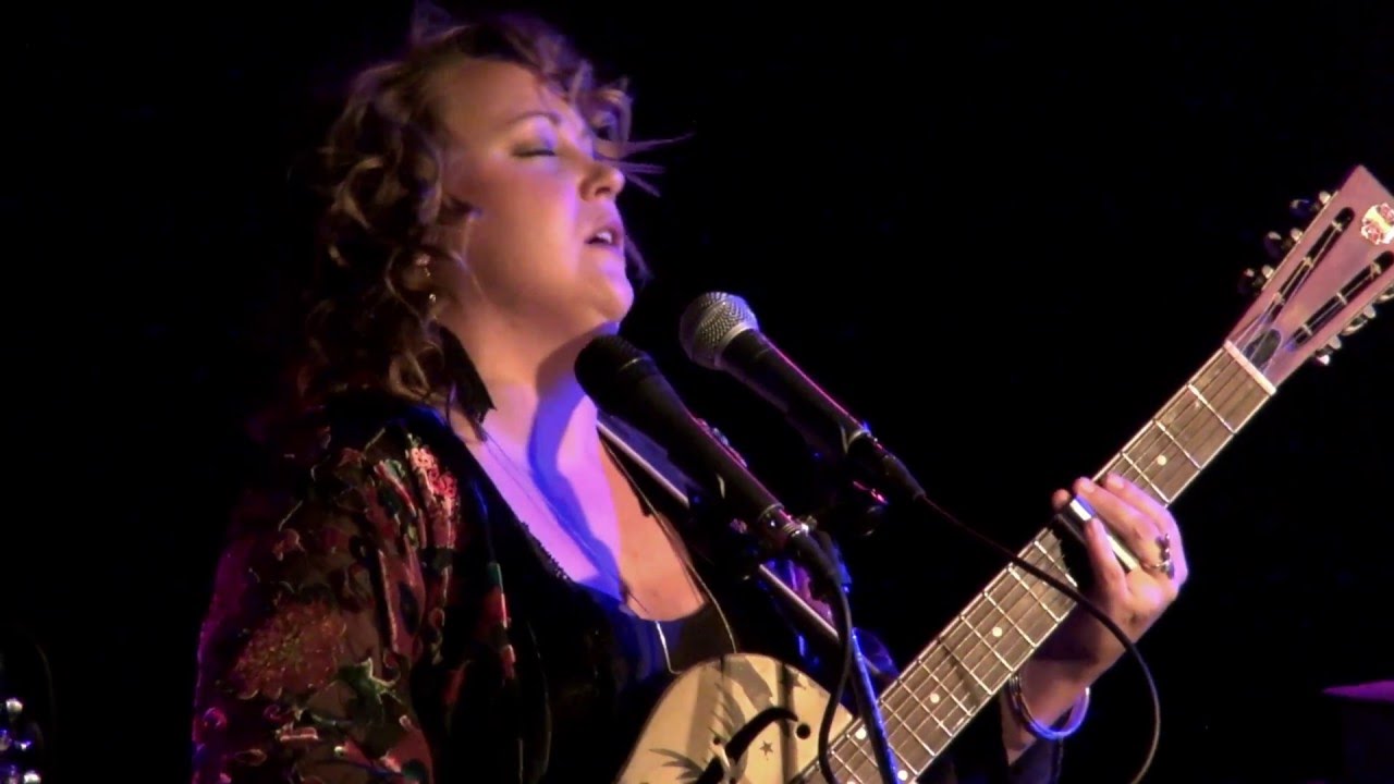 Samantha Martin & Delta Sugar - Dark Angel - Live Hugh's Room 2016