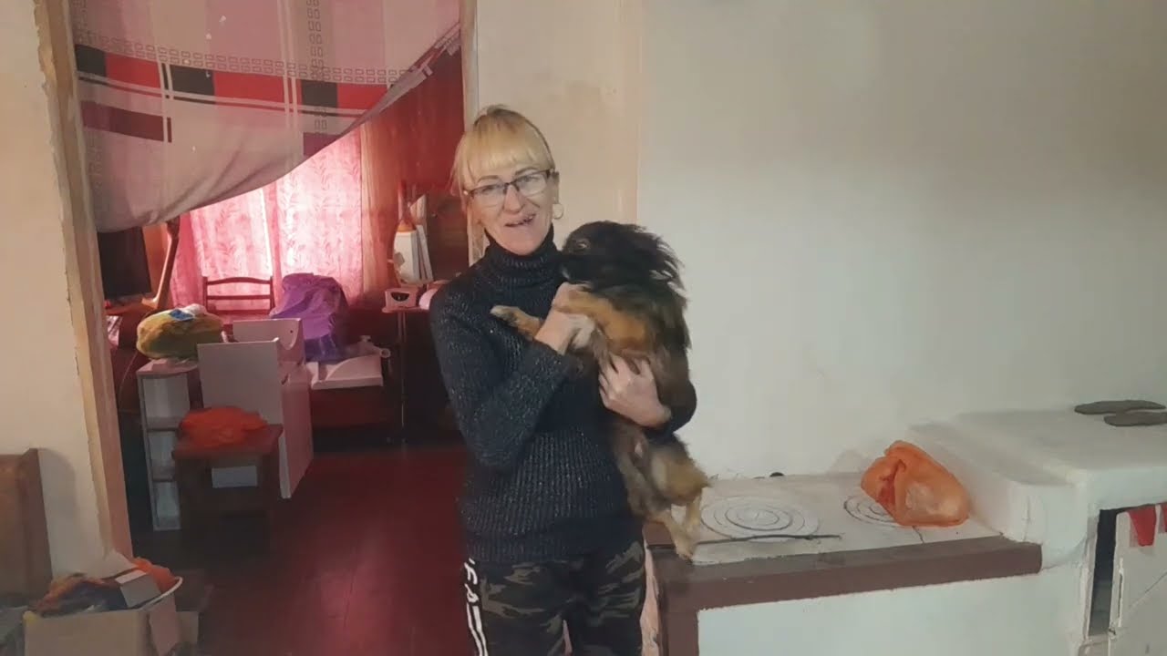 Жизнь в СЕЛЕ!Рублю дрова,топлю печь!Готовлю оладушки и борщ!Что сделали в ванной!