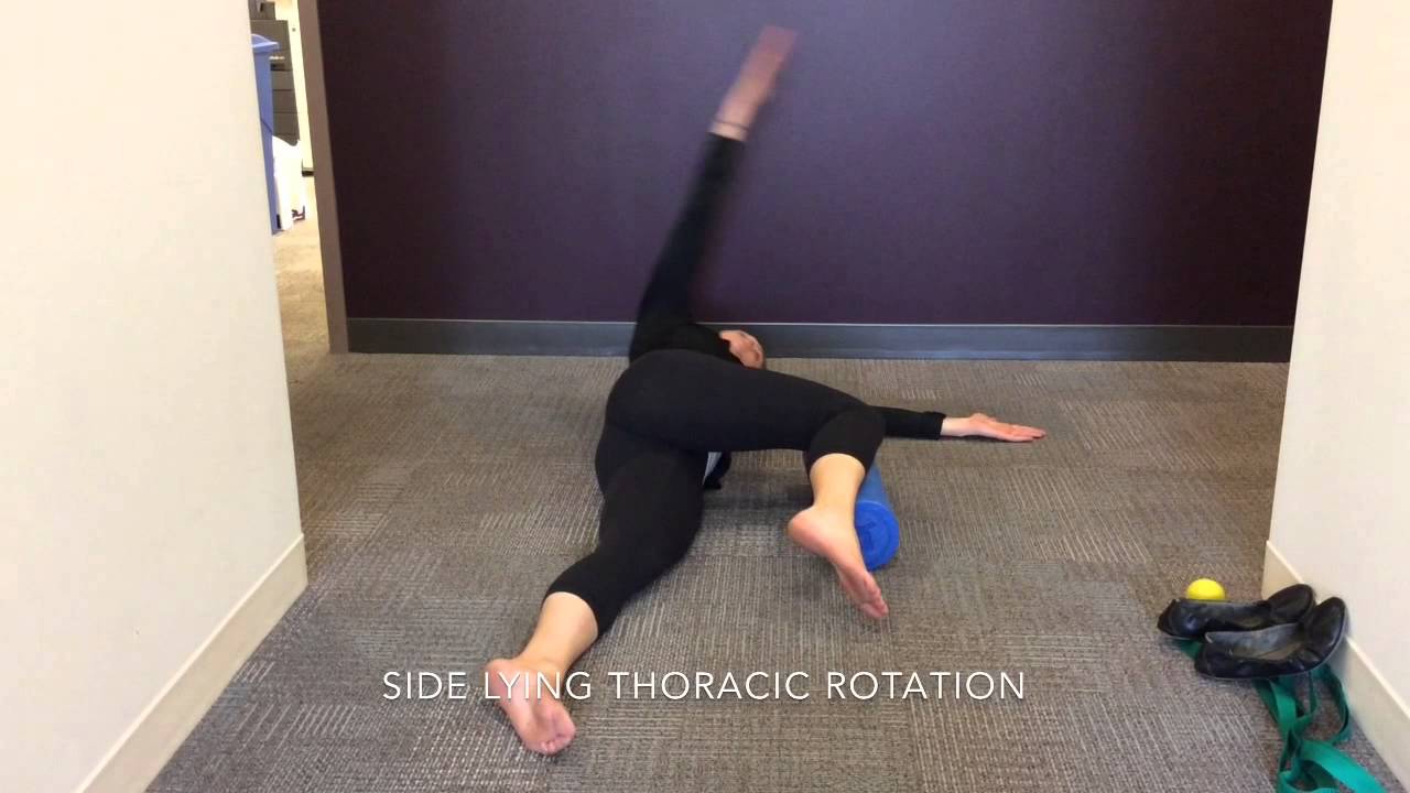 Side lying thoracic rotation - YouTube