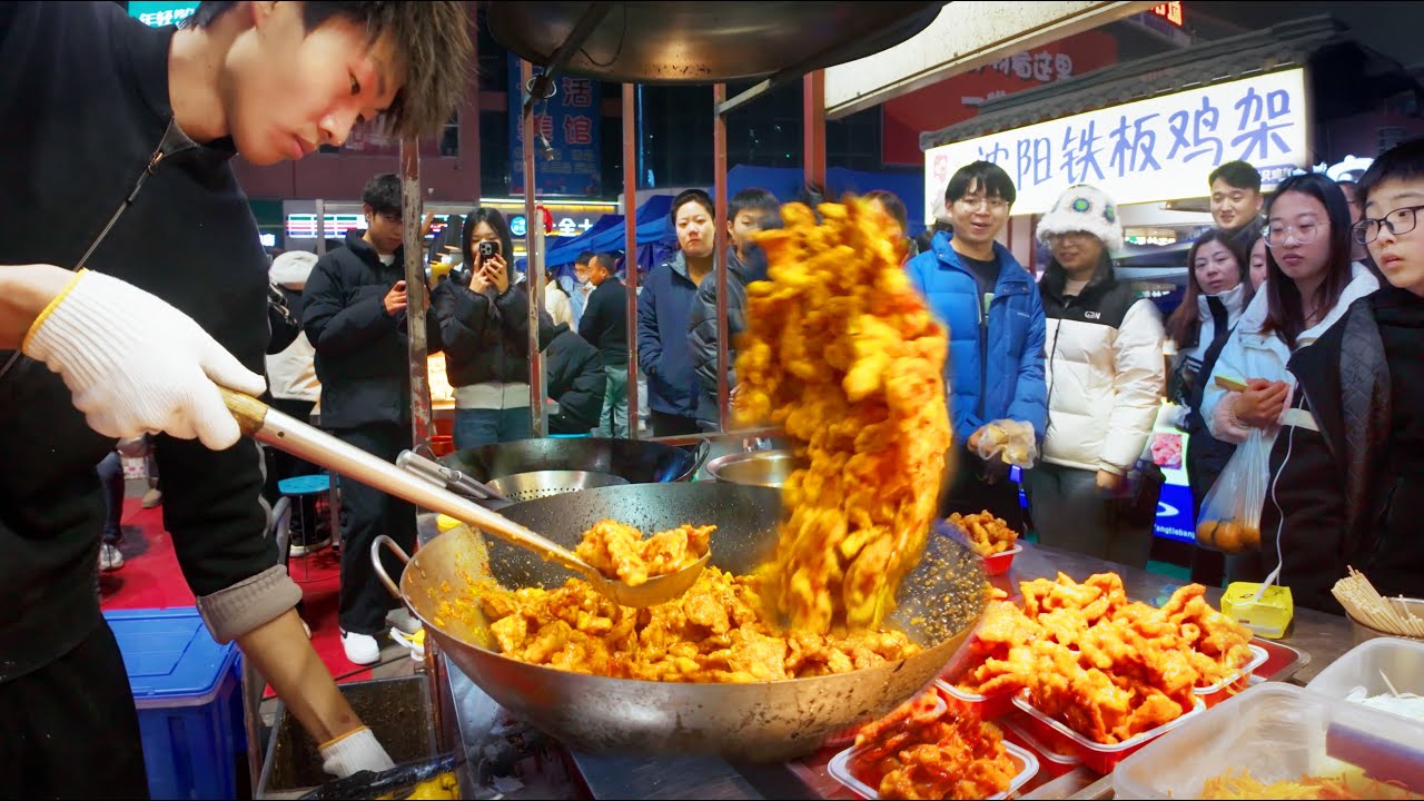 Крупнейший ночной рынок в Северном Китае, прозванный пользователями сети «Императорской кухне