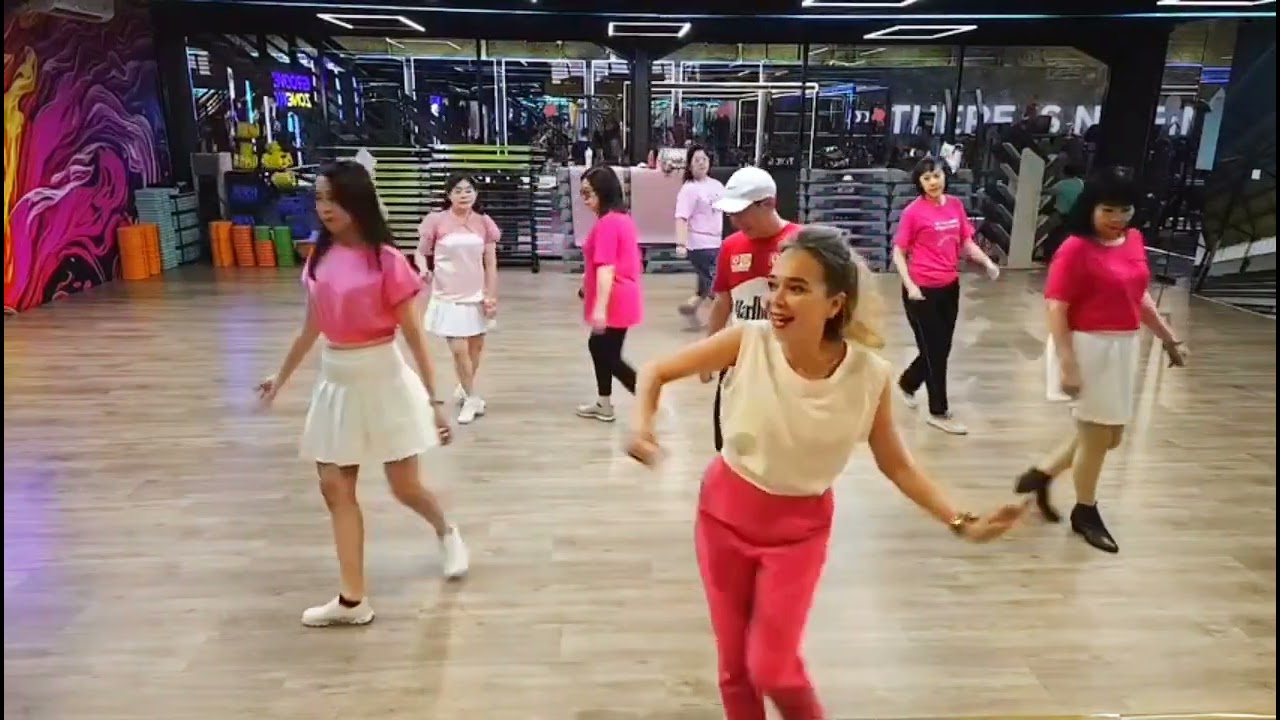 No toques mi corazon Linedance choreo Rieya ( INA ) demo wit fei dkk