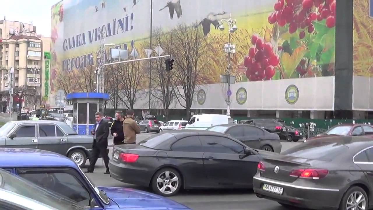 Въехали в машину