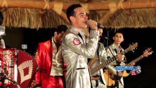 Grupo Codiciado Ft. Grupo Fernandez - El Junior (En Vivo 2015) chords