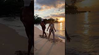 Surf Na Areia Garotas No Pinho Na Música Eletrônica