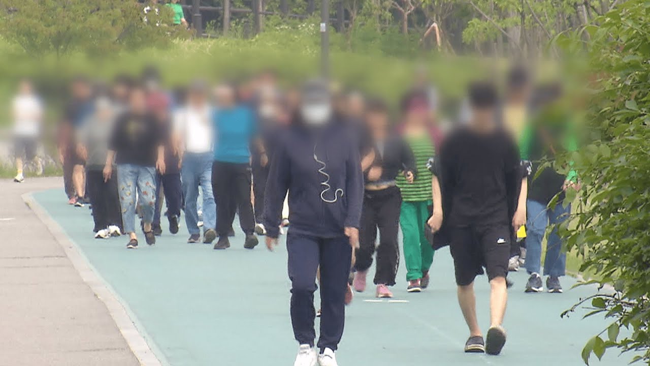 "Intense, long walks may curb dementia"