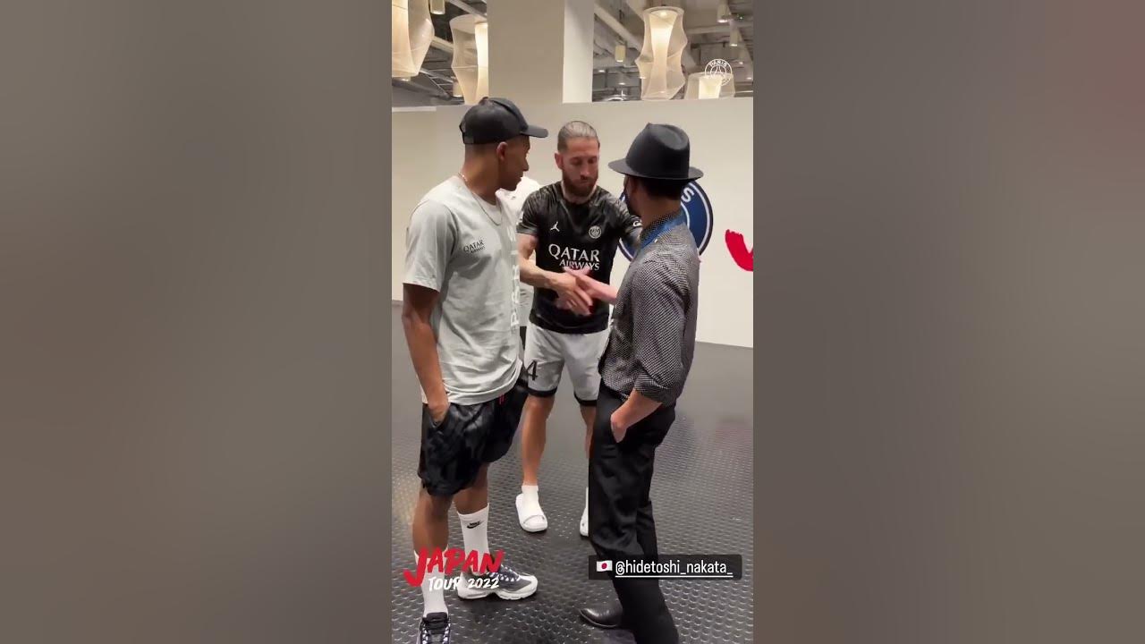 中田英寿 エムパべとの会話中にセルヒオ ラモスから握手を求められる Psg パリ サンジェルマン ネイマール メッシ サッカー キリアン Youtube