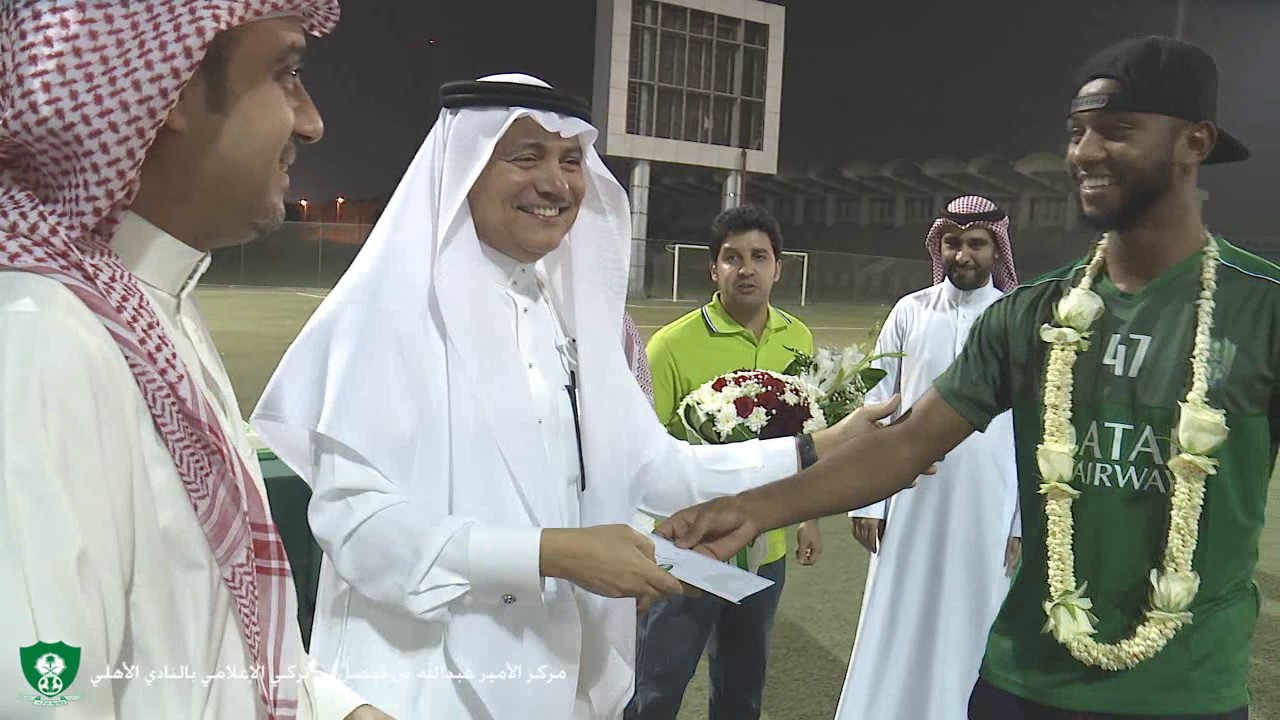 احتفالية وتكريم المرزوقي للاعبي منتخب الشباب من الاهلي