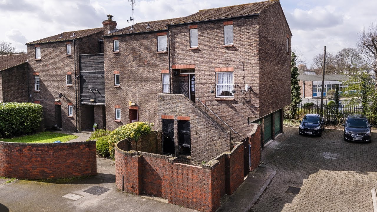 Glimpsing Green, Erith  - SOLD !!