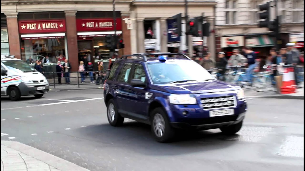 London Fire Brigade - Land Rover Freelander Officers Car On Emergency Call - YouTube