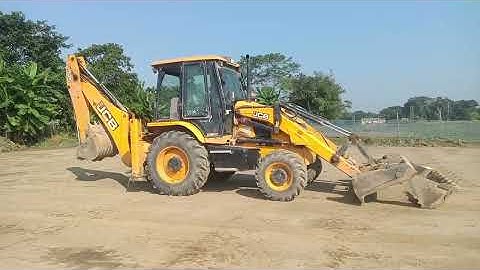 Jcb 3dx Eco Xpert Machine Mud Loading In The Tractor Trolley Massey Tractor Sonalika Tractor | 