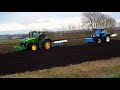 John Deere 8370R & New Holland T7.210 Ploughing