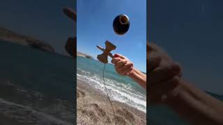 Îmi arunc kendama în apă 😯 #kendama #kromkendama #krom #funny #sweetskendama