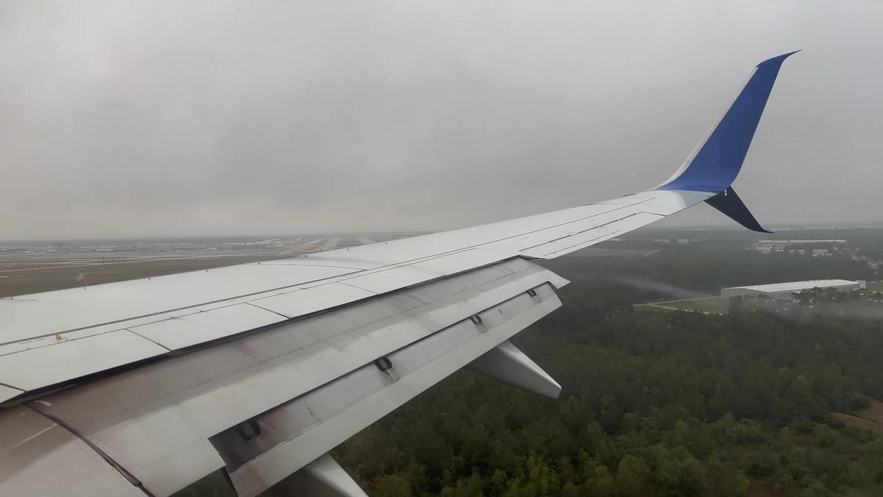 4K | United Airlines Boeing 737-900 (N75410) Cloudy & Gloomy