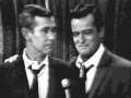 Robert Goulet & Johnny Carson duet "Side By Side"