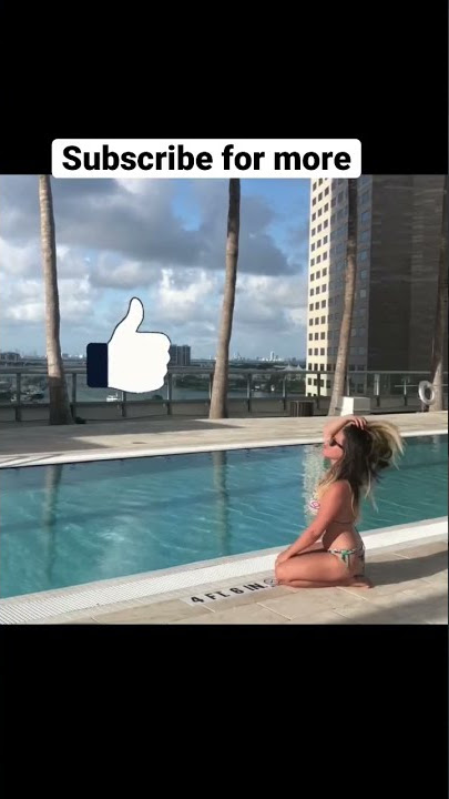 The swimsuit pose you need it 😍 #pose #photoidea #shorts