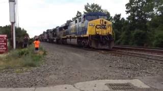 6 CSX engines head east with a mixed bag