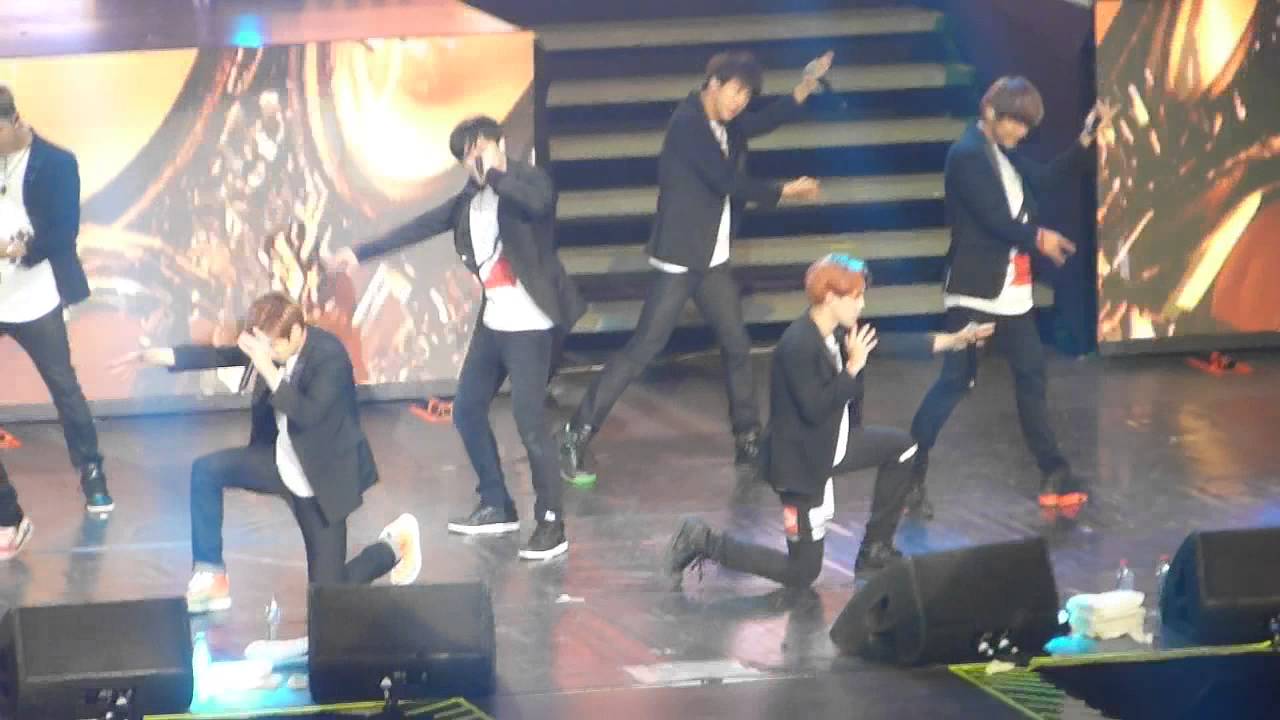 [Jimin Focus] BTS - War of Hormone Live om Chile 150802